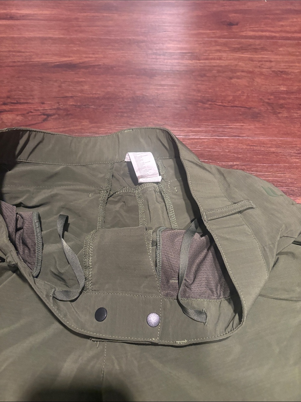 Fabletics The One Pant, Olive Green polyester Chino/ golf Pants - Picture 4 of 6